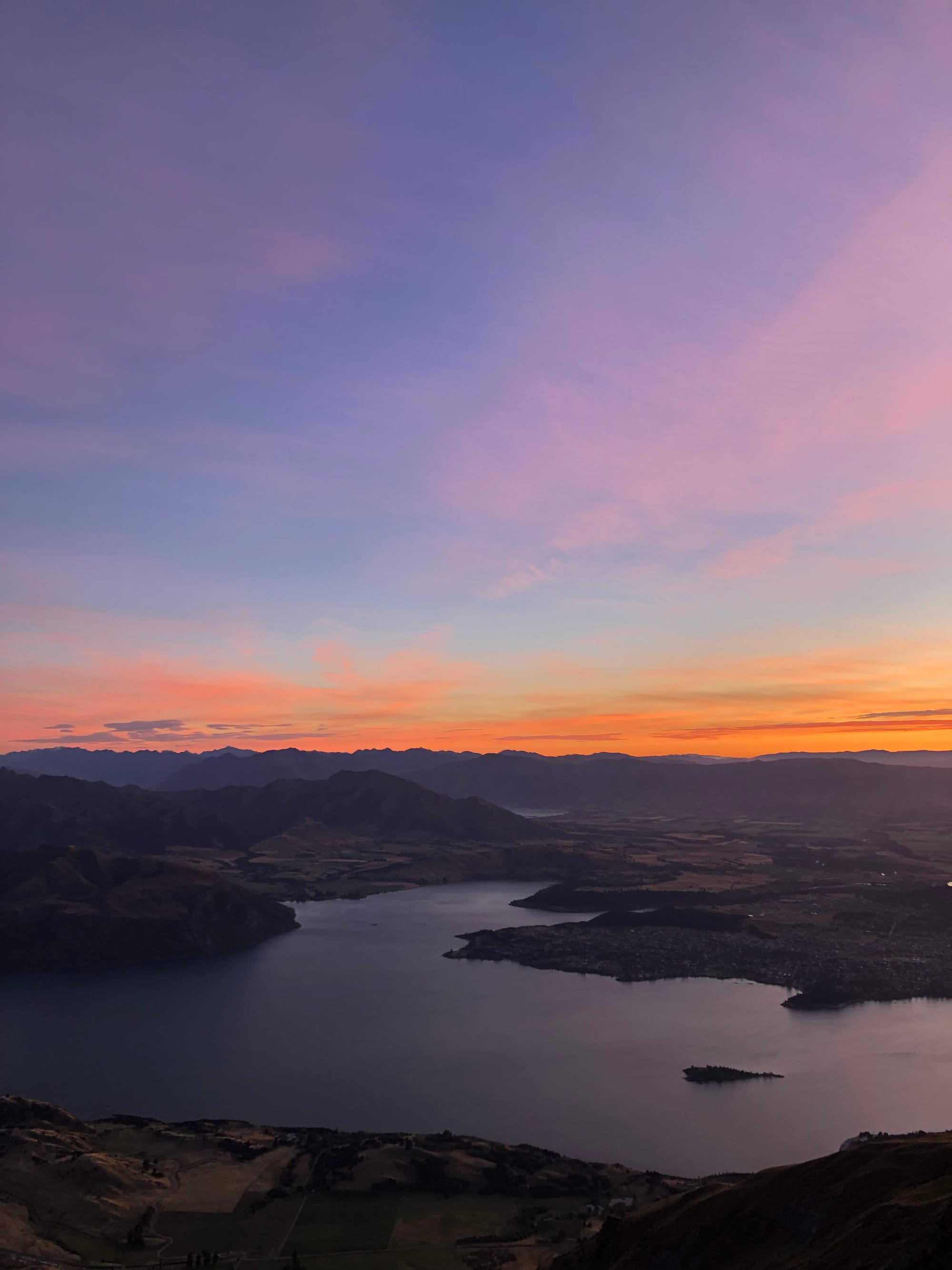My Trip to New Zealand - Week 4: Lost my breath at the roys peak summit (E)