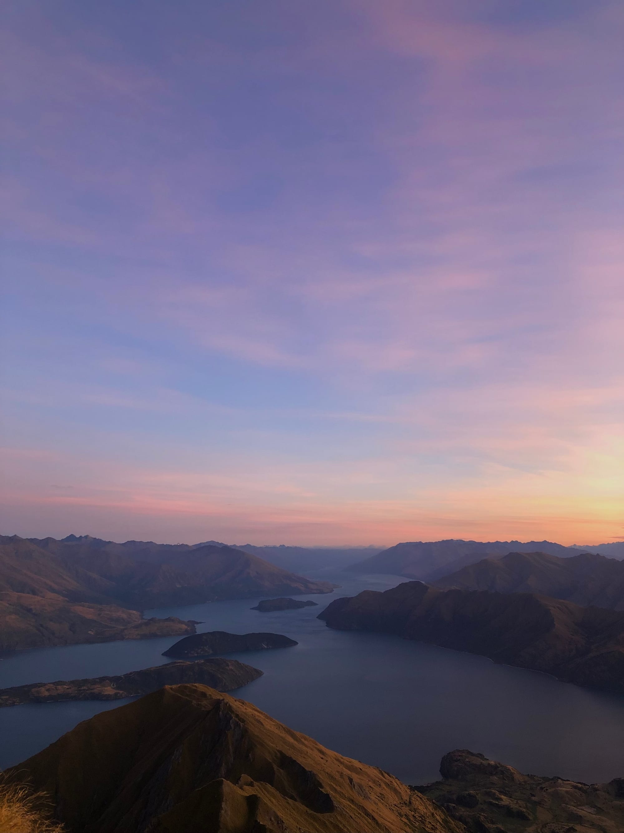 My Trip to New Zealand - Week 4: Lost my breath at the roys peak summit (E)